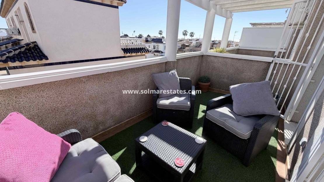 Casa de 3 habitaciones en Playa Flamenca en venta con piscina - 205.000 € (Ref: 9713457)