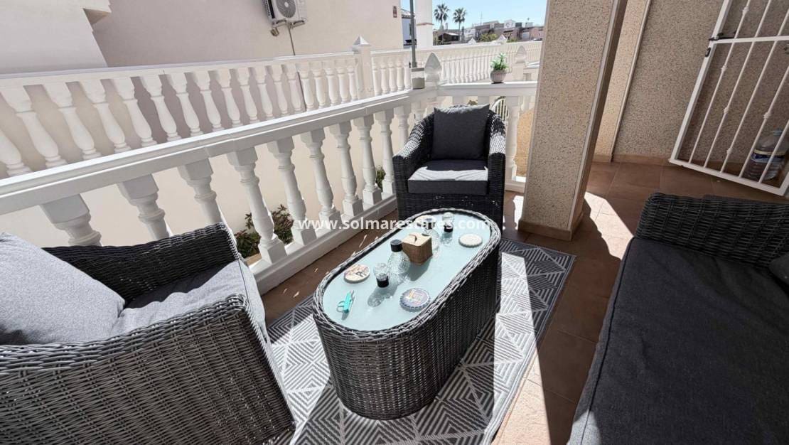 Casa de 3 habitaciones en Playa Flamenca en venta con piscina - 205.000 € (Ref: 9713457)
