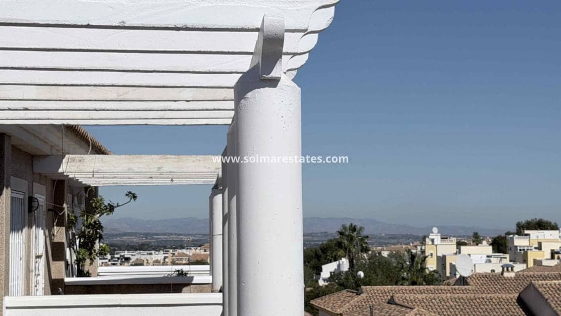 Casa de 3 habitaciones en Playa Flamenca en venta con piscina - 205.000 € (Ref: 9713457)