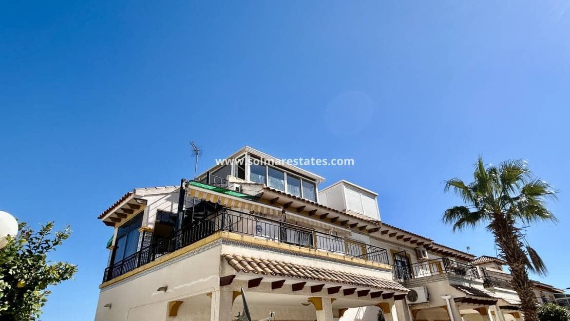 2 soveværelse Lejlighed til salg i Orihuela Costa med swimmingpool - € 189.000 (Ref: 9713458)