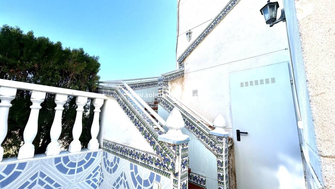 2 soveværelse Lejlighed til salg i Orihuela Costa med swimmingpool - € 189.000 (Ref: 9713458)