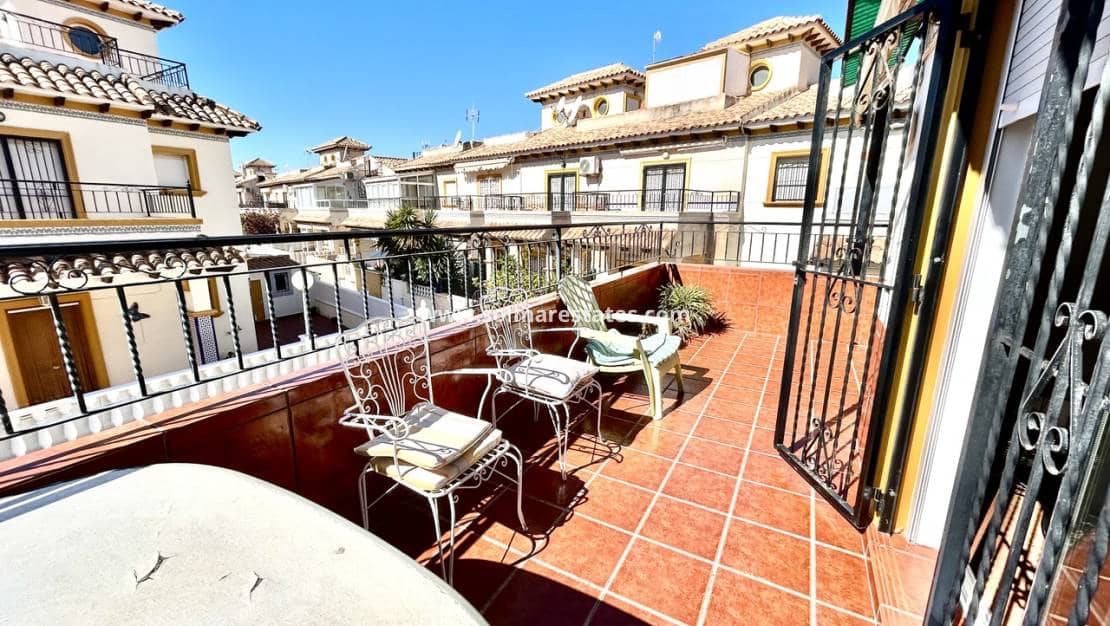 2 soveværelse Lejlighed til salg i Orihuela Costa med swimmingpool - € 189.000 (Ref: 9713458)