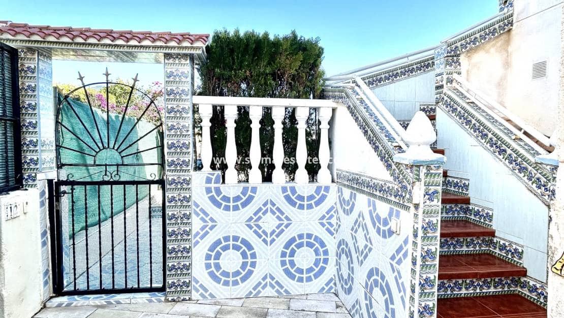 2 soveværelse Lejlighed til salg i Orihuela Costa med swimmingpool - € 189.000 (Ref: 9713458)