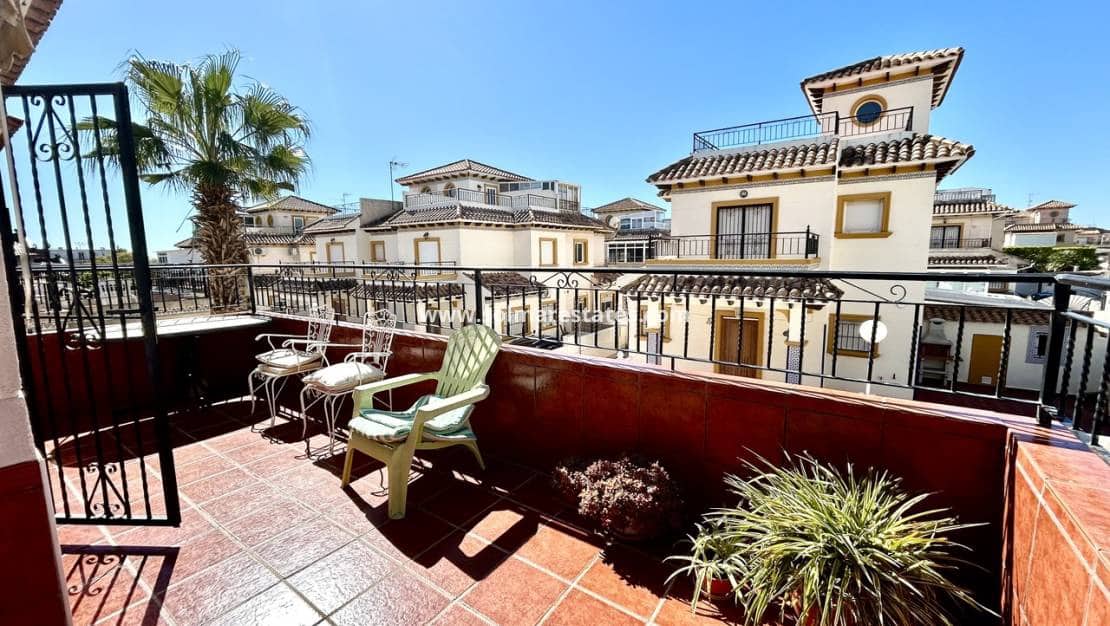 2 soveværelse Lejlighed til salg i Orihuela Costa med swimmingpool - € 189.000 (Ref: 9713458)