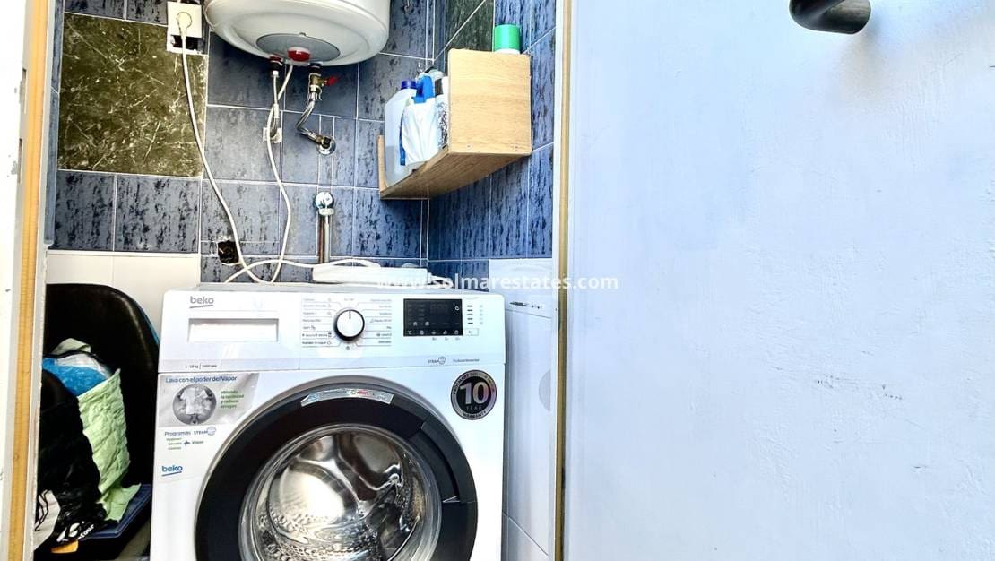 2 soveværelse Lejlighed til salg i Orihuela Costa med swimmingpool - € 189.000 (Ref: 9713458)