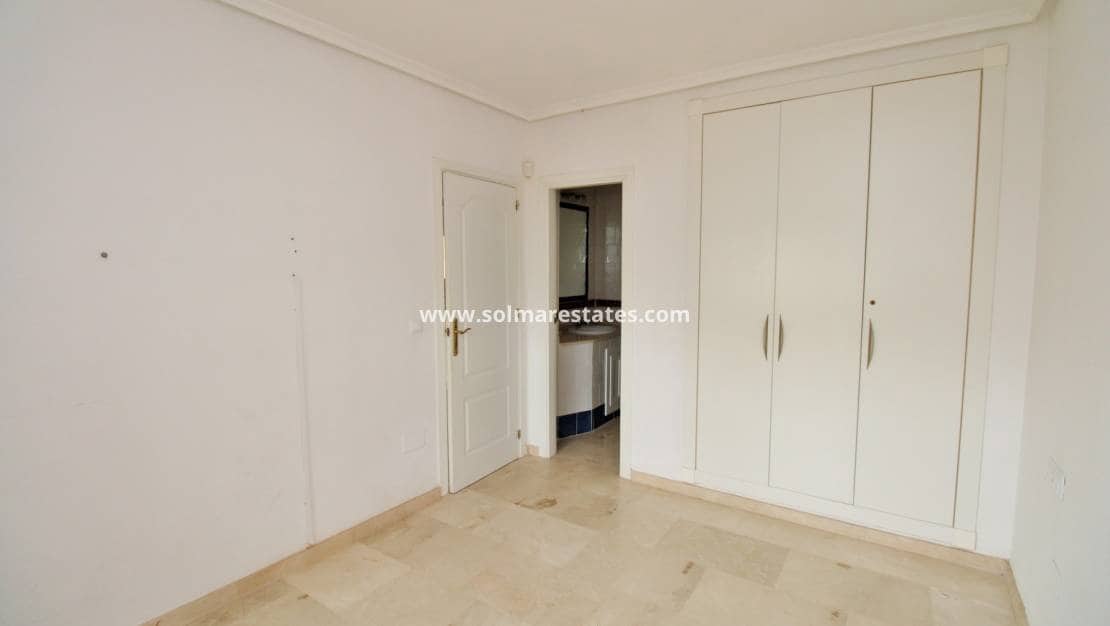 2 bedroom Apartment for sale in Playa Flamenca with pool - € 169,000 (Ref: 9713459)