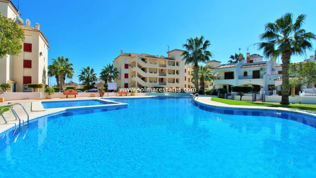 2 bedroom Apartment for sale in Playa Flamenca with pool - € 169,000 (Ref: 9713459)
