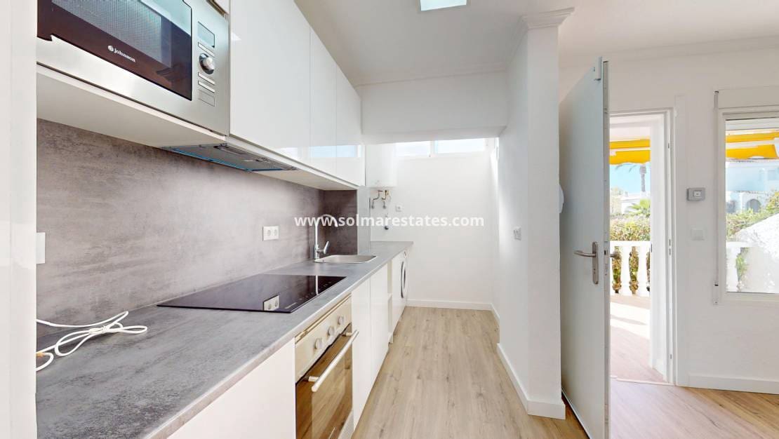 2 bedroom Apartment for sale in Villamartin - € 225,000 (Ref: 9713853)