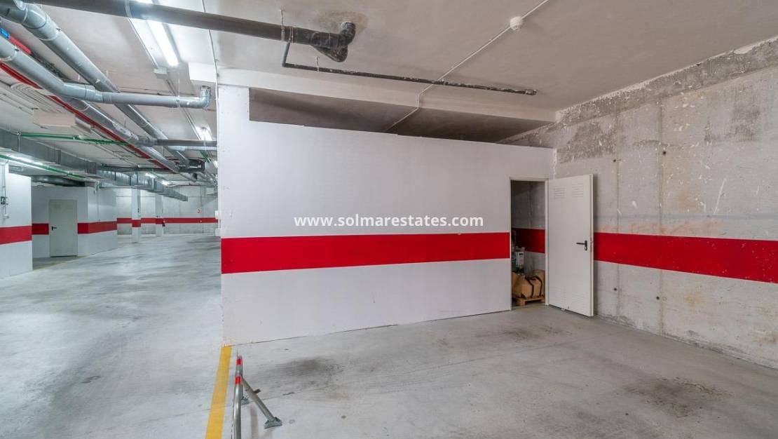 2 bedroom Apartment for sale in Villamartin with pool - € 325,000 (Ref: 9713854)