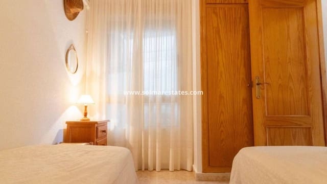 2 bedroom Apartment for sale in Playa Flamenca, Orihuela with pool - € 149,950 (Ref: 9715600)