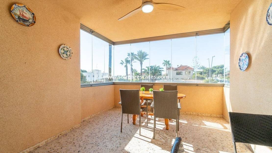 3 sovrum Lägenhet till salu i La Zenia med pool - 189 900 € (Ref: 9720437)