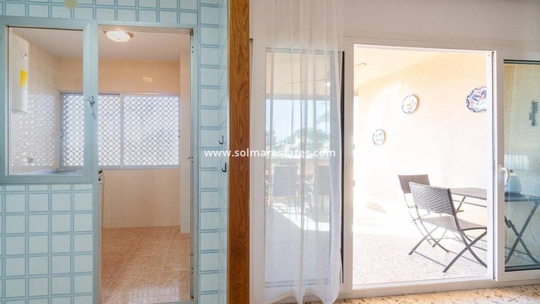 3 sovrum Lägenhet till salu i La Zenia med pool - 189 900 € (Ref: 9720437)