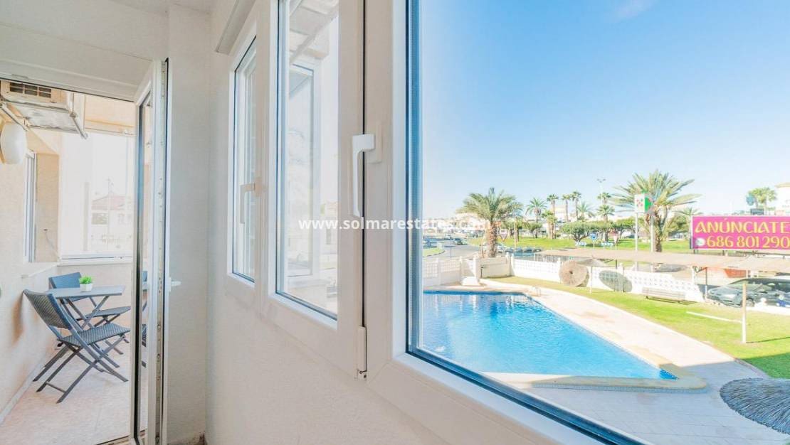 3 sovrum Lägenhet till salu i La Zenia med pool - 189 900 € (Ref: 9720437)