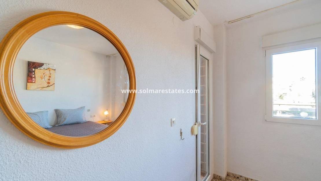 3 sovrum Lägenhet till salu i La Zenia med pool - 189 900 € (Ref: 9720437)