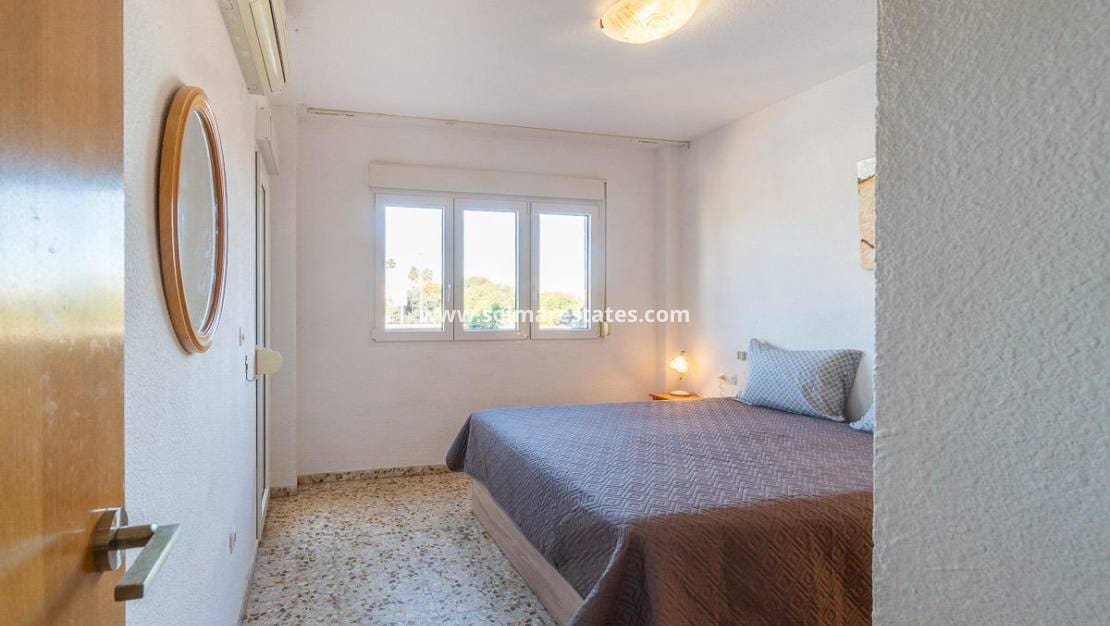 3 sovrum Lägenhet till salu i La Zenia med pool - 189 900 € (Ref: 9720437)