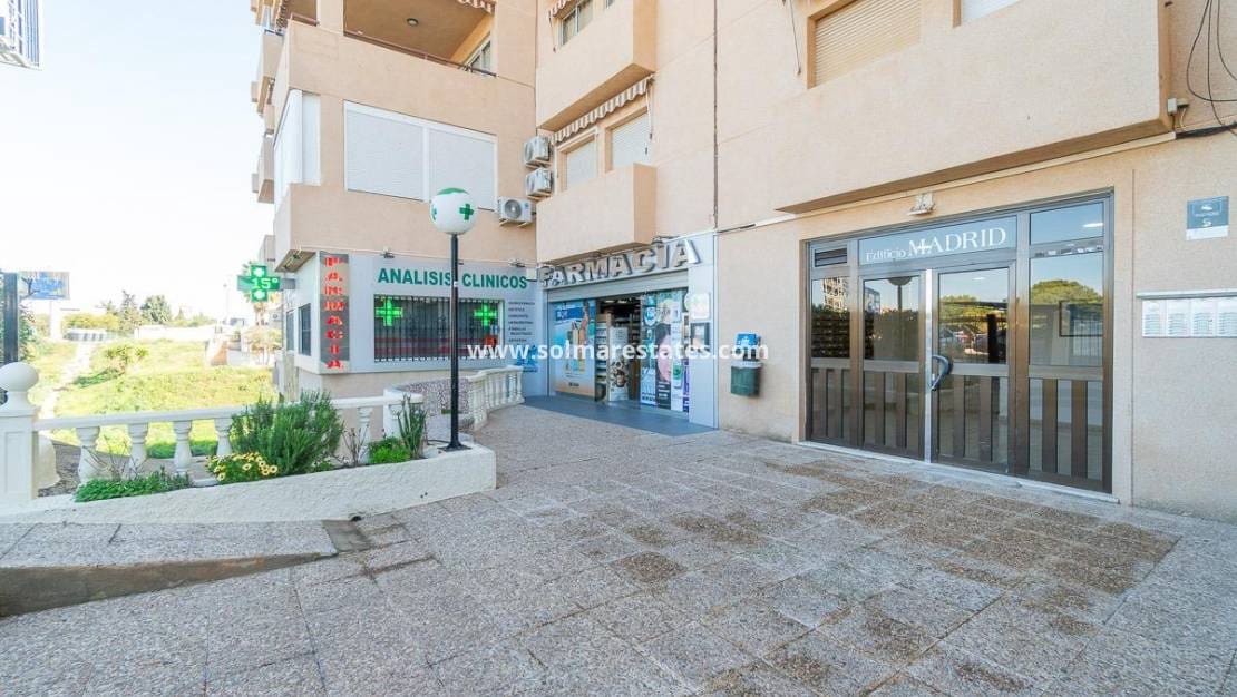 3 sovrum Lägenhet till salu i La Zenia med pool - 189 900 € (Ref: 9720437)