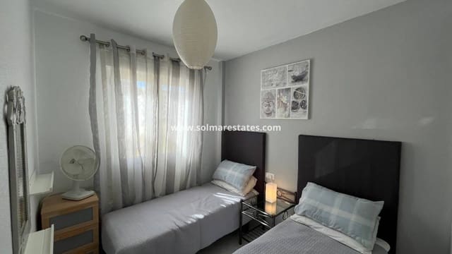 Apartamento de 2 habitaciones en Villamartin, Orihuela en venta con piscina - 164.950 € (Ref: 9720439)