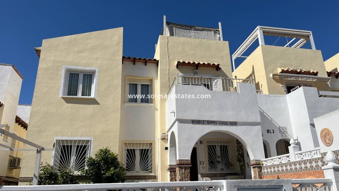 2 bedroom Apartment for sale in Villamartin with pool - € 164,950 (Ref: 9720439)