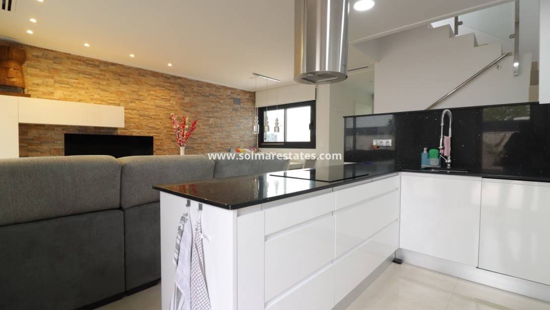 3 Zimmer Villa zu verkaufen in Benijofar mit Pool - 399.950 € (Ref: 9720441)