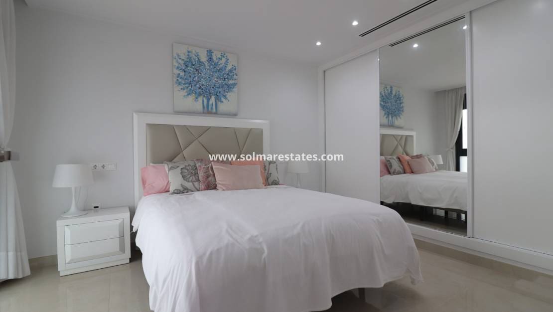 3 Zimmer Villa zu verkaufen in Benijofar mit Pool - 399.950 € (Ref: 9720441)