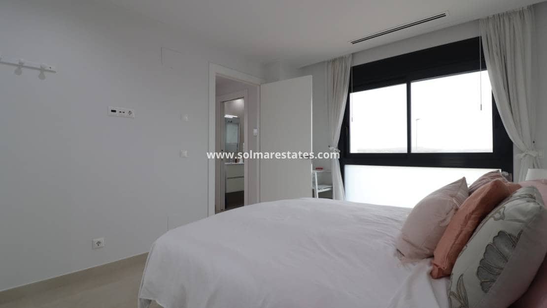 3 Zimmer Villa zu verkaufen in Benijofar mit Pool - 399.950 € (Ref: 9720441)