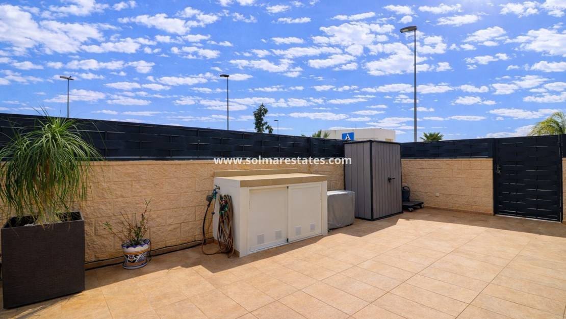 3 Zimmer Villa zu verkaufen in Benijofar mit Pool - 399.950 € (Ref: 9720441)