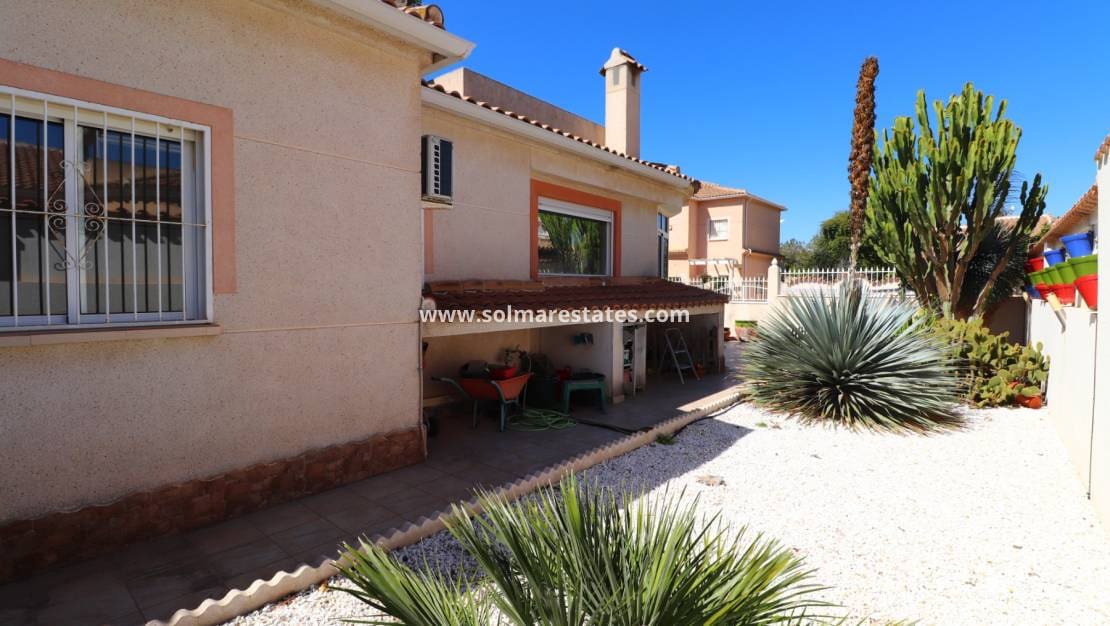 2 Zimmer Villa zu verkaufen in Ciudad Quesada - 274.950 € (Ref: 9720442)