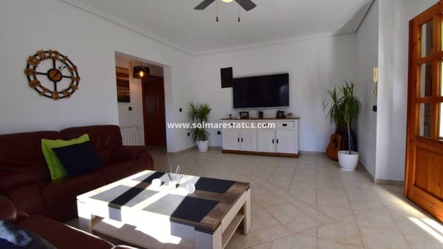 4 soveværelse Semi-Rækkehus til salg i Los Balcones med swimmingpool - € 430.000 (Ref: 9720443)