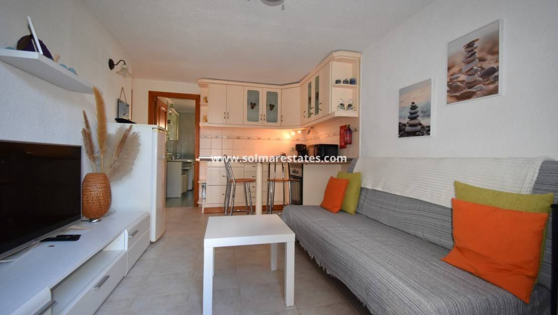 4 soverom Kjedet enebolig til salgs i Los Balcones med svømmebasseng - € 430 000 (Ref: 9720443)