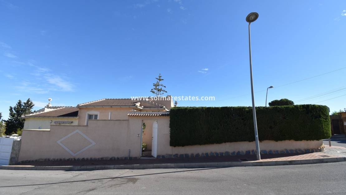 4 soverom Kjedet enebolig til salgs i Los Balcones med svømmebasseng - € 430 000 (Ref: 9720443)