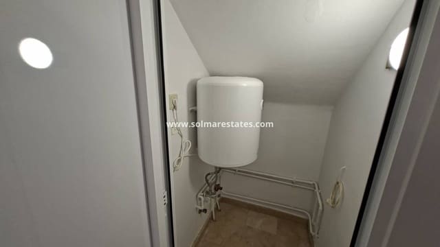 Bungalow de 2 habitaciones en Villamartin, Orihuela en venta con piscina - 229.000 € (Ref: 9720444)