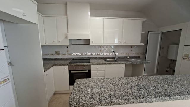 Bungalow de 2 habitaciones en Villamartin, Orihuela en venta con piscina - 229.000 € (Ref: 9720444)