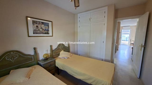 Bungalow de 2 habitaciones en Villamartin, Orihuela en venta con piscina - 229.000 € (Ref: 9720444)