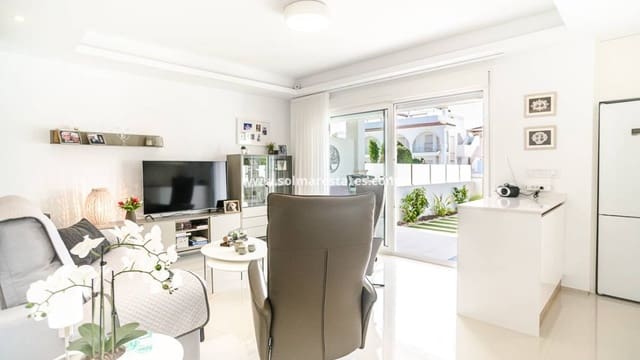 2 bedroom Apartment for sale in Doña Pepa, Rojales with pool - € 319,500 (Ref: 9720567)