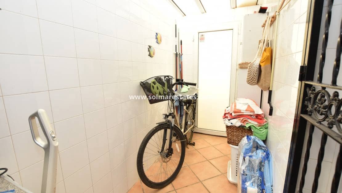 3 quarto Moradia para venda em Villamartin com piscina - 445 000 € (Ref: 9723505)