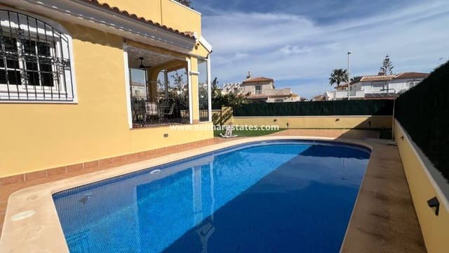 3 sypialnia Willa na sprzedaż w Villamartin, Orihuela z basenem - 430 000 € (Ref: 9723505)