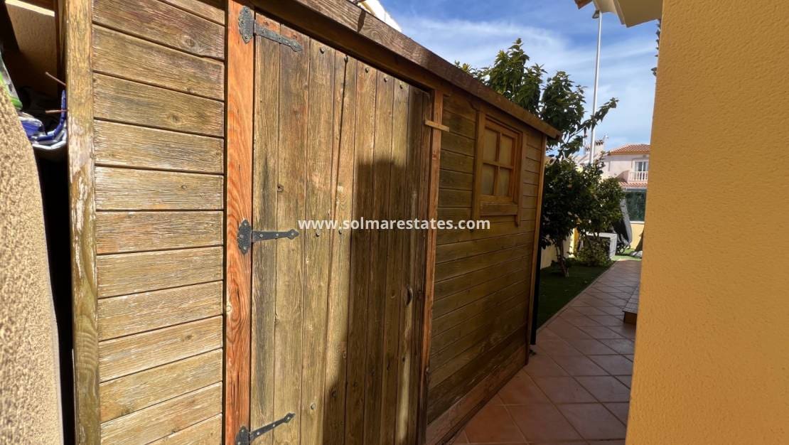 3 quarto Moradia para venda em Villamartin com piscina - 445 000 € (Ref: 9723505)