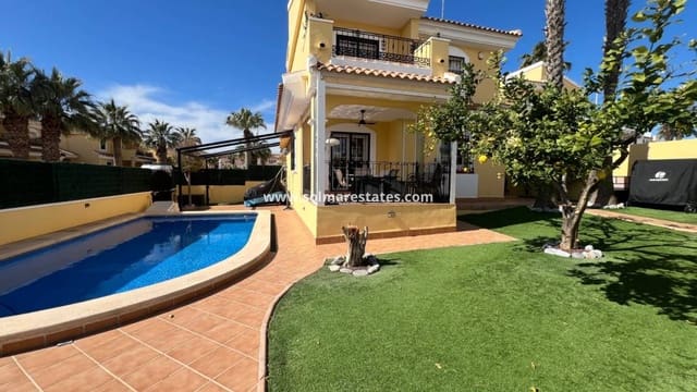 3 sypialnia Willa na sprzedaż w Villamartin, Orihuela z basenem - 430 000 € (Ref: 9723505)