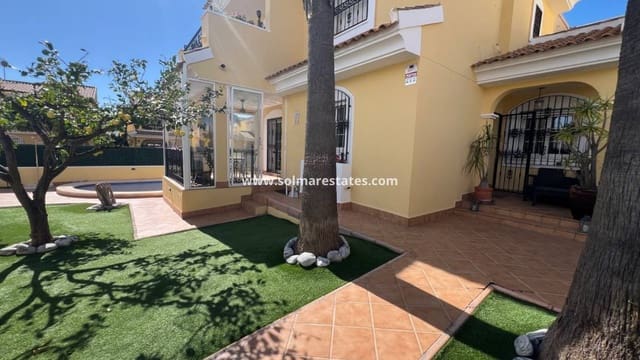 3 sypialnia Willa na sprzedaż w Villamartin, Orihuela z basenem - 430 000 € (Ref: 9723505)