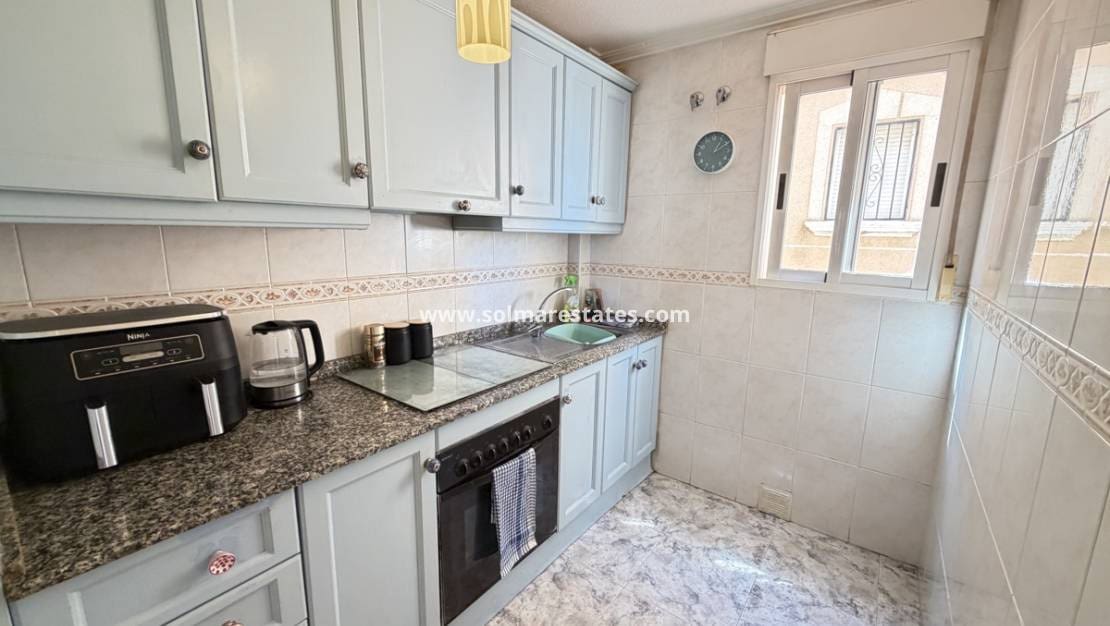 3 sovrum Lägenhet till salu i La Zenia med pool - 189 995 € (Ref: 9726206)