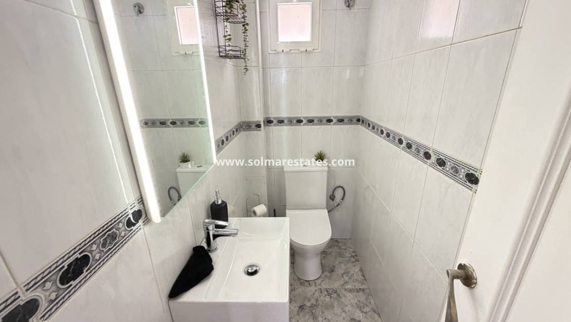 3 sovrum Lägenhet till salu i La Zenia med pool - 189 995 € (Ref: 9726206)