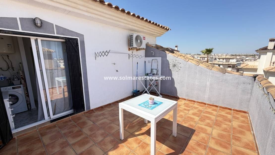 3 sovrum Lägenhet till salu i La Zenia med pool - 189 995 € (Ref: 9726206)