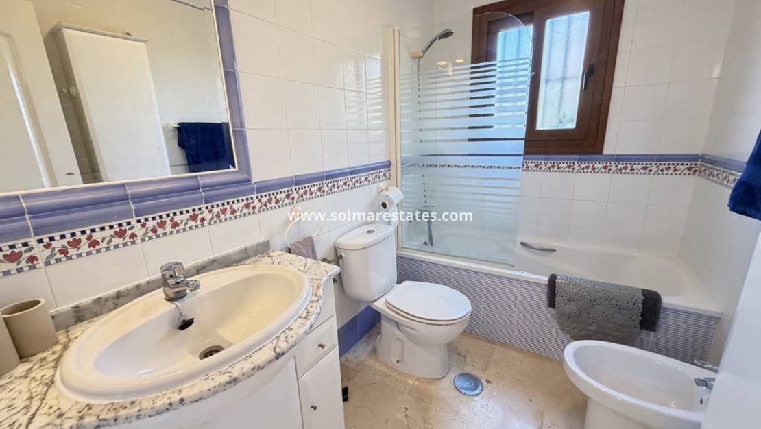 2 Zimmer Bungalow zu verkaufen in Villamartin mit Pool - 199.995 € (Ref: 9726207)
