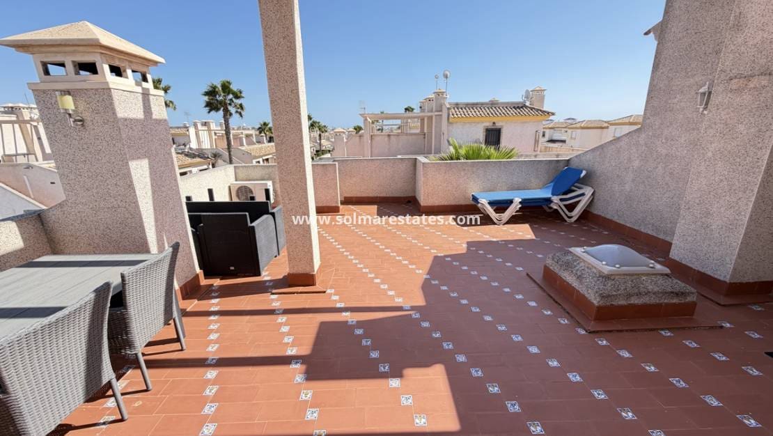 2 Zimmer Bungalow zu verkaufen in Villamartin mit Pool - 199.995 € (Ref: 9726207)