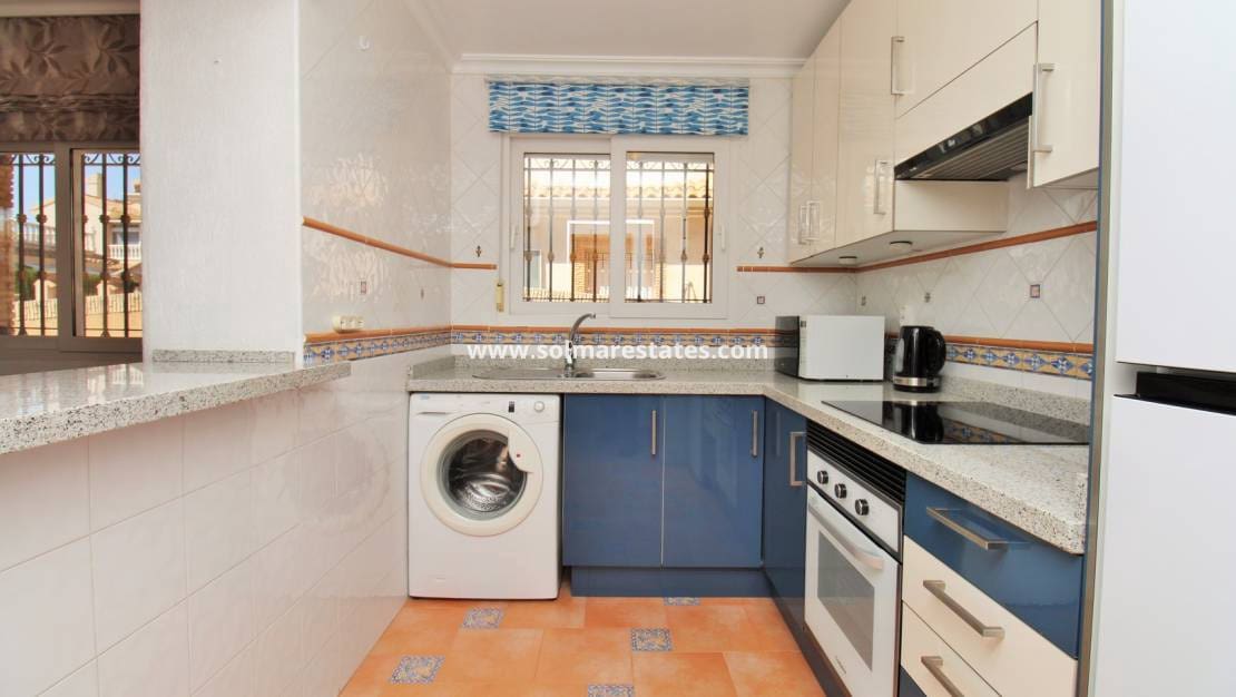 Pareado de 3 habitaciones en Playa Flamenca en venta con piscina - 249.950 € (Ref: 9727071)