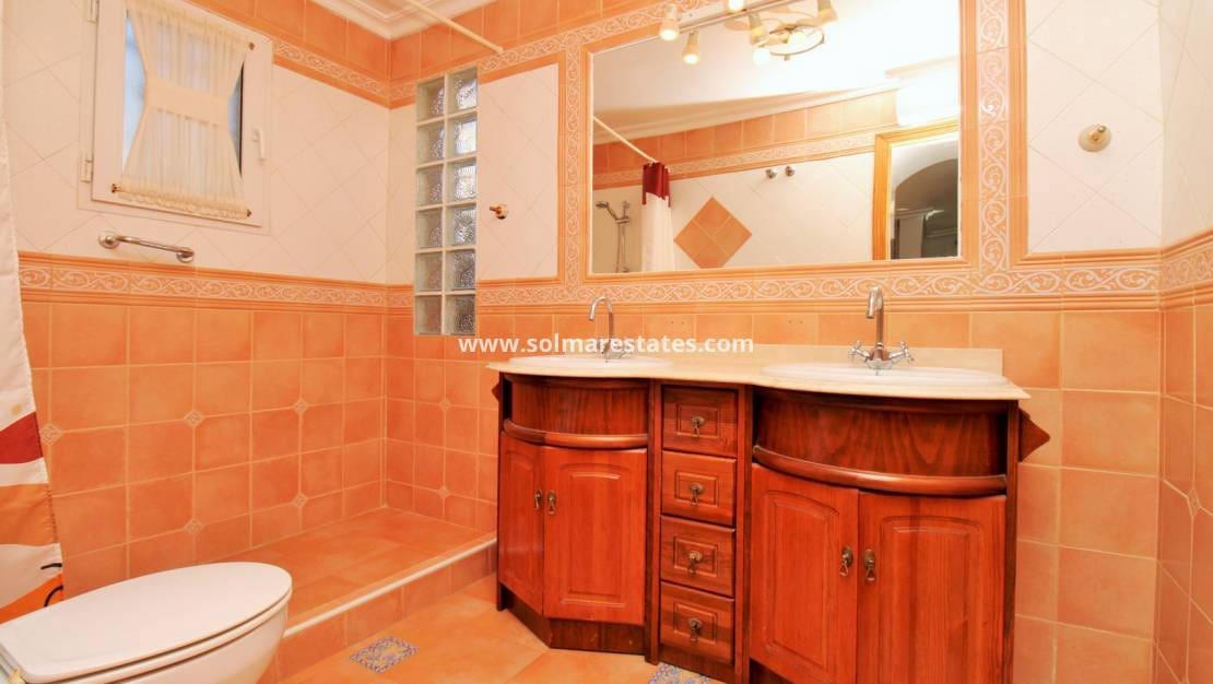 Pareado de 3 habitaciones en Playa Flamenca en venta con piscina - 249.950 € (Ref: 9727071)