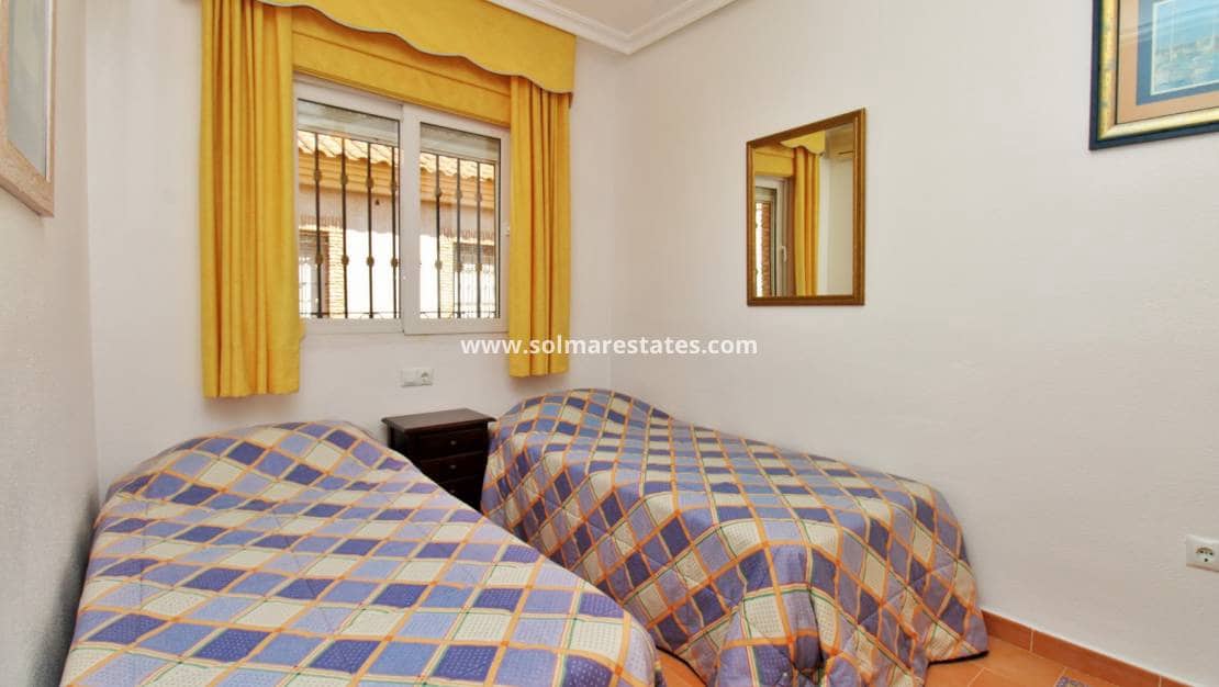 Pareado de 3 habitaciones en Playa Flamenca en venta con piscina - 249.950 € (Ref: 9727071)