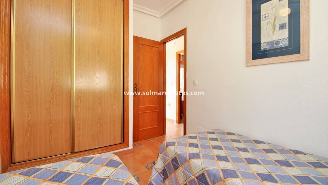 Pareado de 3 habitaciones en Playa Flamenca en venta con piscina - 249.950 € (Ref: 9727071)