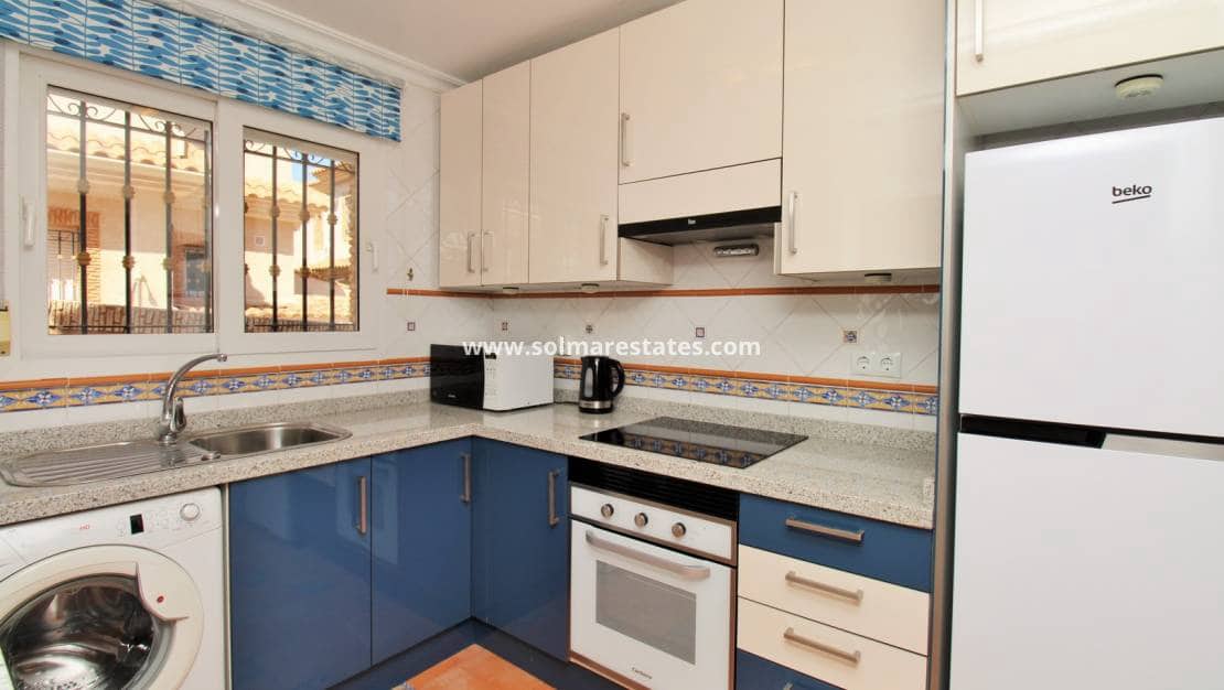 Pareado de 3 habitaciones en Playa Flamenca en venta con piscina - 249.950 € (Ref: 9727071)