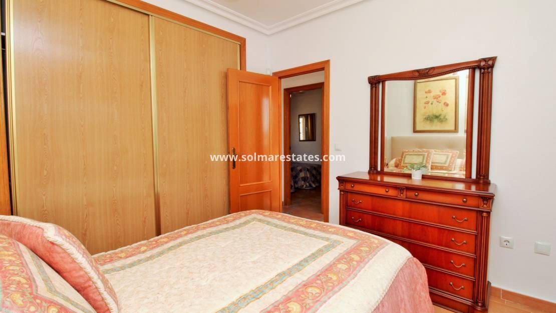 Pareado de 3 habitaciones en Playa Flamenca en venta con piscina - 249.950 € (Ref: 9727071)